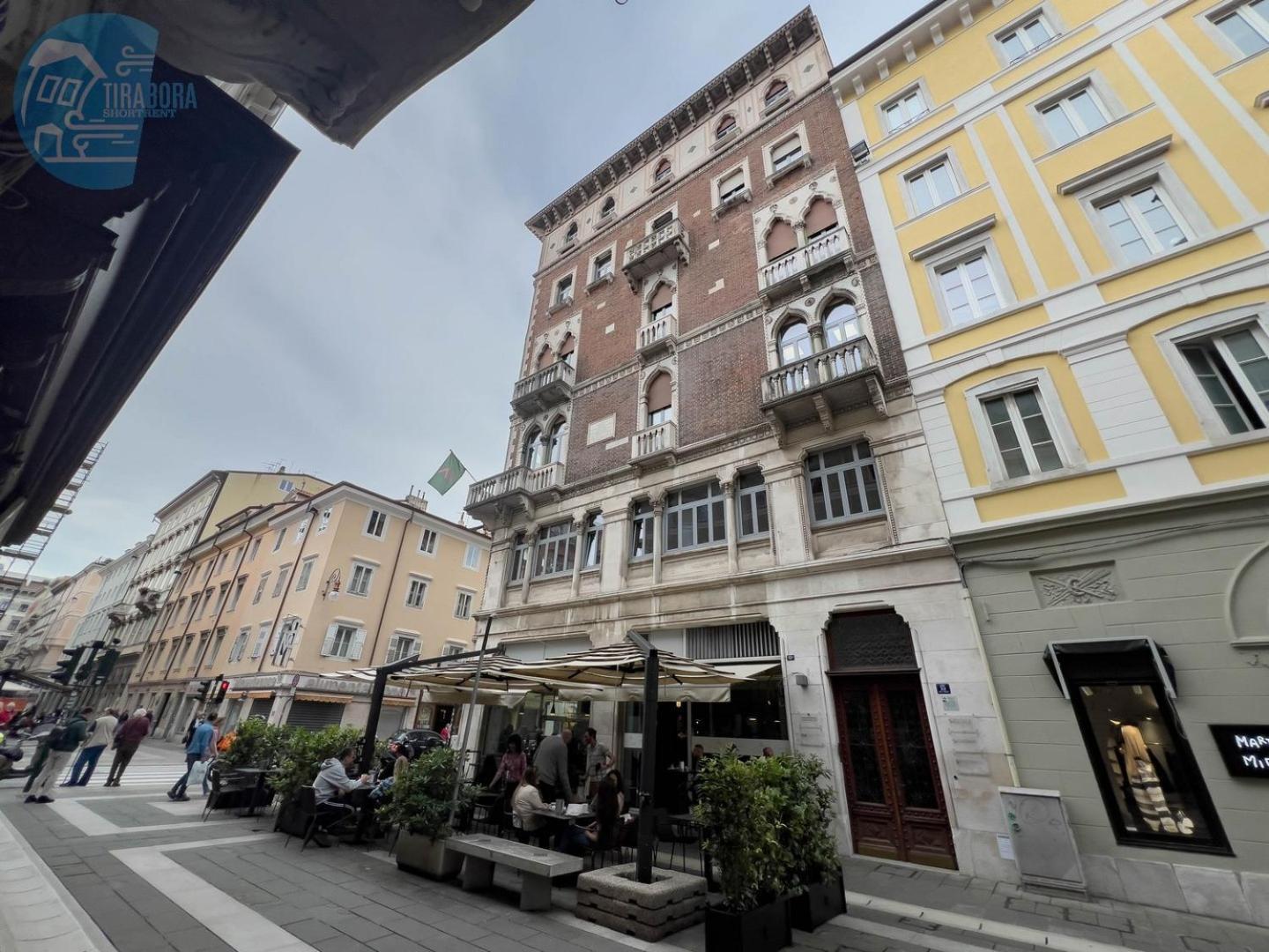 Апартаменти San Nicolo 14 Tirabora Short Rent Трієст Екстер'єр фото